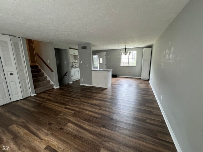 Building Photo - 5835 Pemberly Dr
