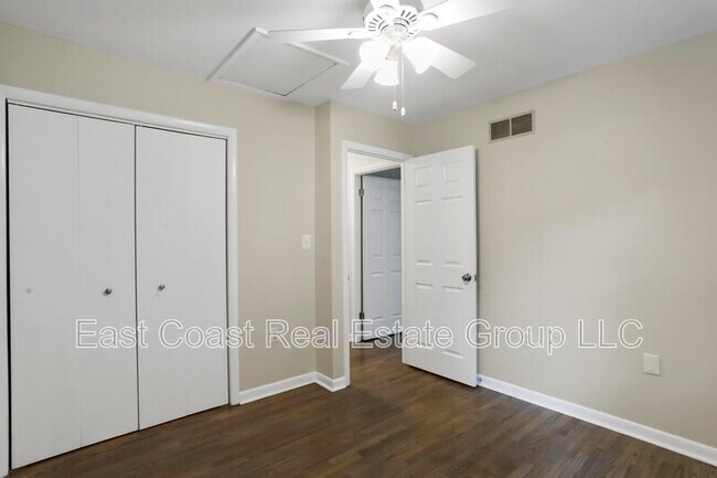 Building Photo - 3395 Canary Ct