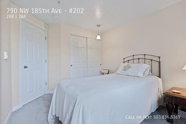 Building Photo - Immaculate 2 Bed 2 Bath Condo in Beaverton...