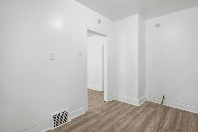 Building Photo - 13500 3rd Ave