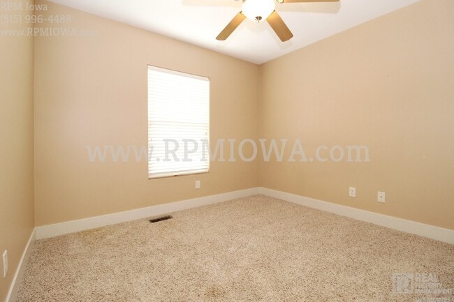 Building Photo - JOHNSTON SCHOOLS!! 3 Bed 2.5 Bath Townhome in Grimes