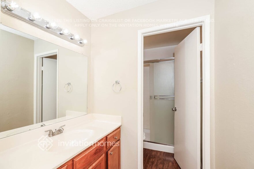 Building Photo - 1104 Jeanne Ct