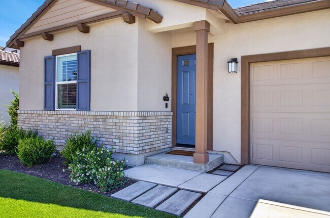 Building Photo - 5685 Sailrock St