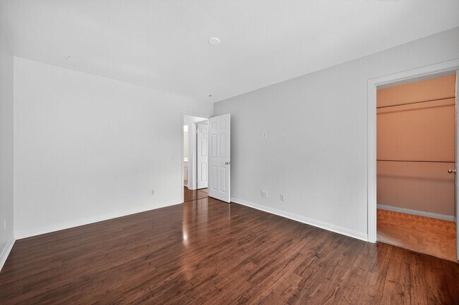 Building Photo - Beautiful 4-Bedroom Home