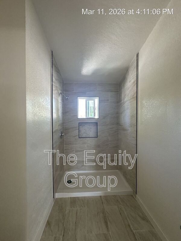 Building Photo - 1942 E Woodsville Ct