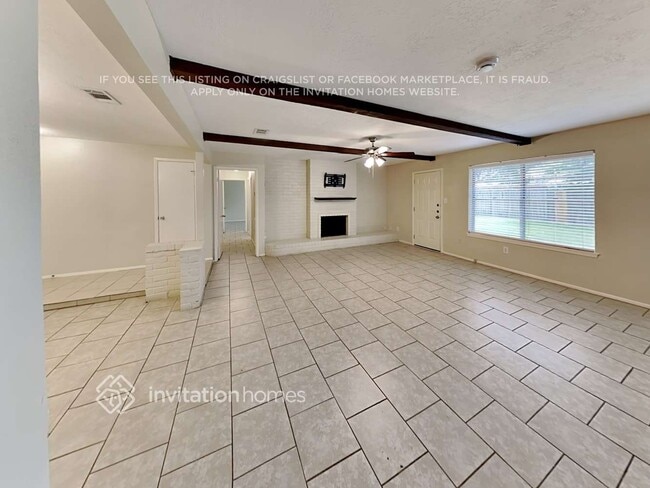 Building Photo - 16511 Forest Bend Ave