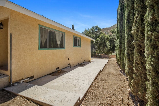 Building Photo - 39216 San Francisquito Canyon Rd