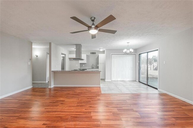 Building Photo - 330 Tara Plantation Dr