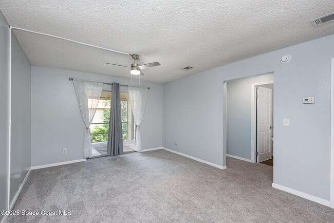 Building Photo - 3069 Sir Hamilton Cir