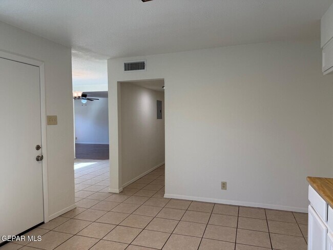 Building Photo - 293 Atlantic Rd