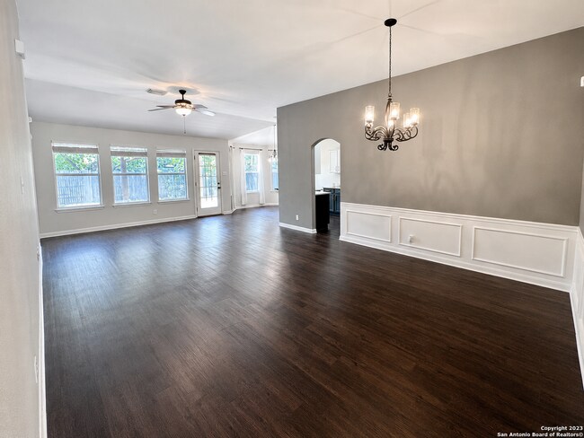 Building Photo - Charming 3-Bed Home Near Medical Center w/ Private Greenbelt Backyard!