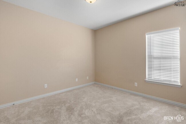 Building Photo - 4122 Candlewood Cir