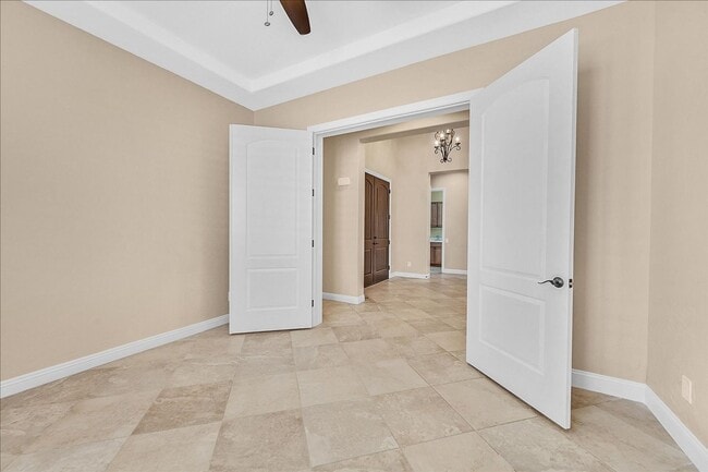 Building Photo - Stunning 1-story home in the prestigious Club at Madeira Canyon guard gated community!