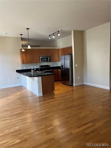 Building Photo - 5401 S Park Terrace Ave