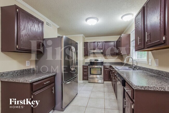 Building Photo - 7225 Rollingridge Dr