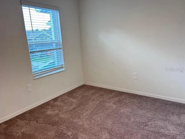 Building Photo - 746 Stoney Pointe Cir