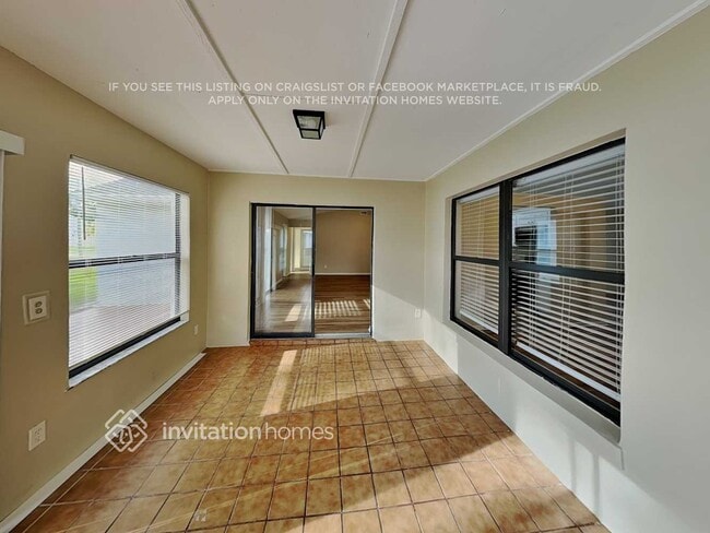 Building Photo - 2206 Fairmont Cir