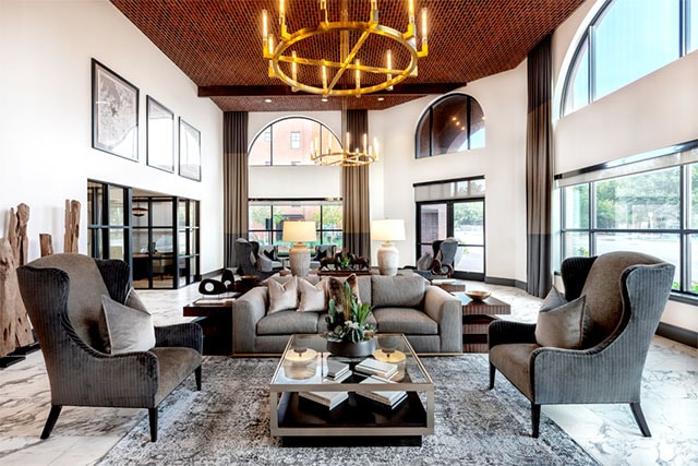 Building Photo - 444 E Dallas Rd