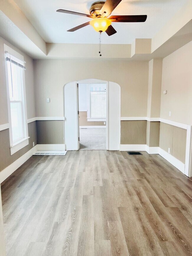 Building Photo - 1227 13th Ave