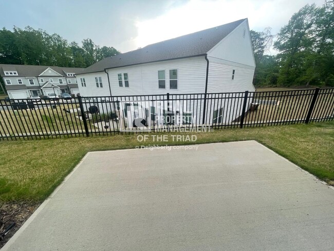 Building Photo - New Construction 3bd/2.5ba Townhome in NE ...