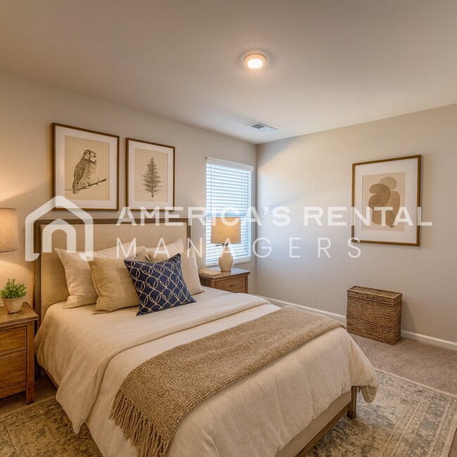 Building Photo - Stylish two level home with open concept l...