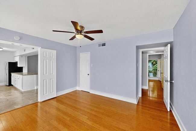 Building Photo - 7736 Meadow Rd