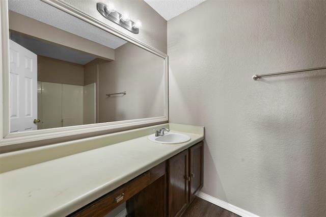 Building Photo - 319 SE 3rd St