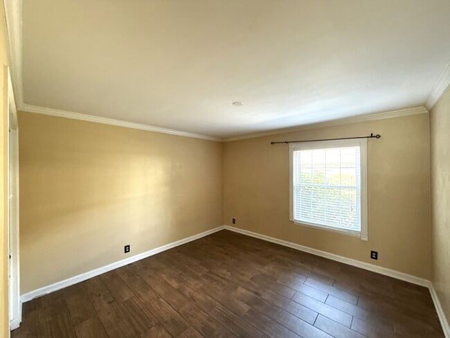 Building Photo - T.R. Lawing Realty Property