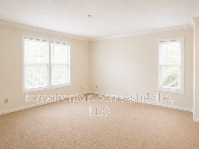Building Photo - 107 Jenny Lind Dr