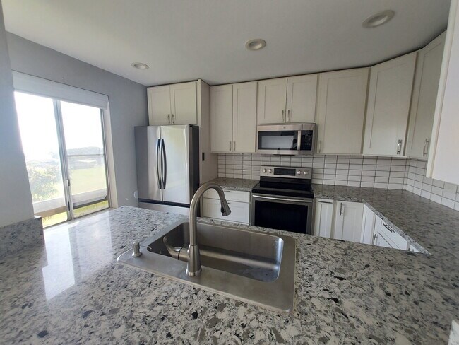 Building Photo - Makakilo 3br, 2ba, 2pkg townhome - Palehua Villas