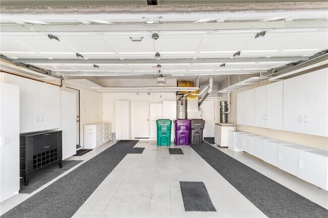 Building Photo - 5824 Spinnaker Bay Dr