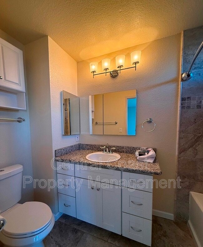 Building Photo - 161 Pebble Pl