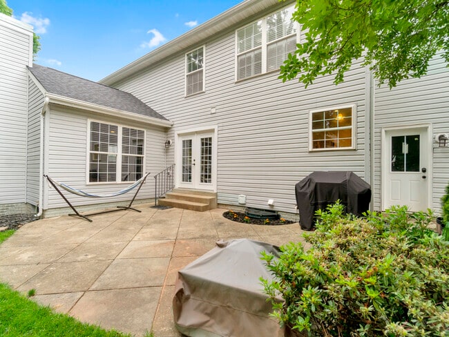 Building Photo - 21324 Comus Ct