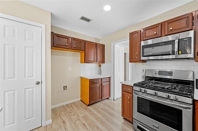 Building Photo - 1561 Yaggi Dr
