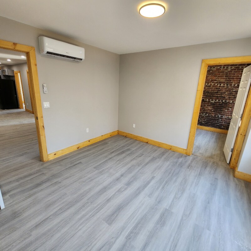 Building Photo - 295-297 Congress St