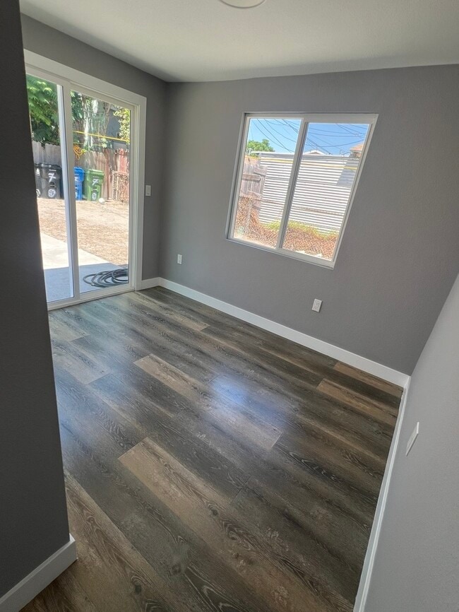 Building Photo - Charming 1-bedroom, 1-bathroom apartment!