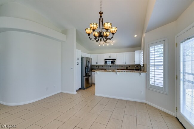 Building Photo - 8000 Tulum Ct