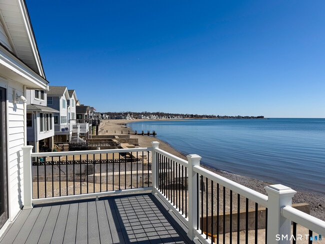 Building Photo - 18 Field Ct