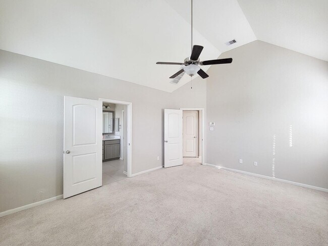 Building Photo - 219 Biltmore Loop