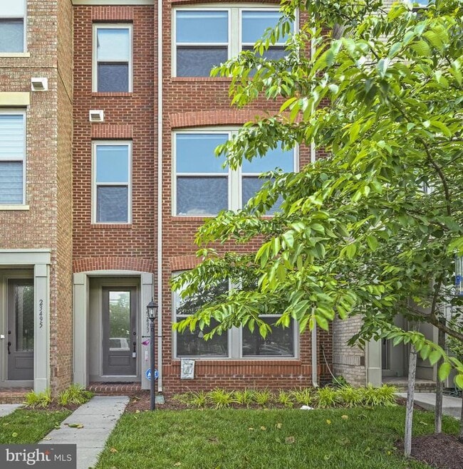 Building Photo - 23493 Adagio Terrace