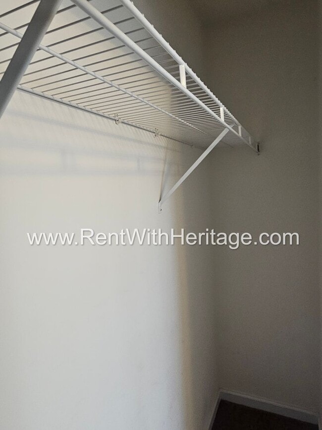 Building Photo - WOW!!...GORGEOUS!!..UPGRADES /AMAZING MASTER/ FENCED YD/ SWIM-TENNIS