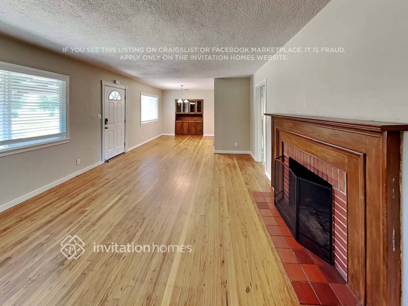 Building Photo - 2305 Carlsbad Ave