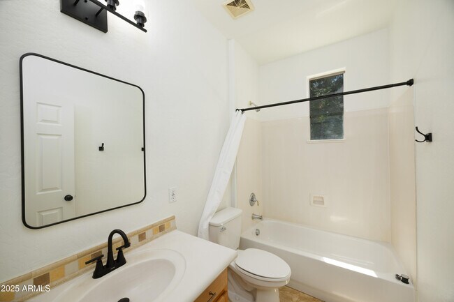 Building Photo - 18546 E Oak Hill Ln
