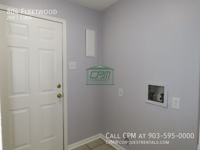 Building Photo - 804 Fleetwood-