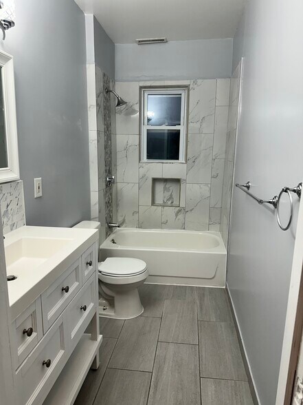 Primary Photo - 16 Sabra St