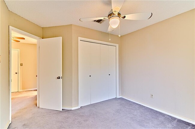 Building Photo - 6708 Windrift Way