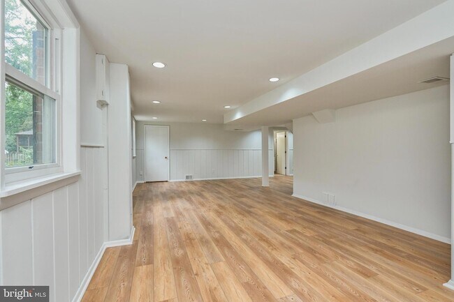 Building Photo - 6613 Denny Pl