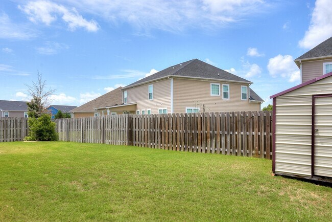 Building Photo - 5458 Everlook Cir