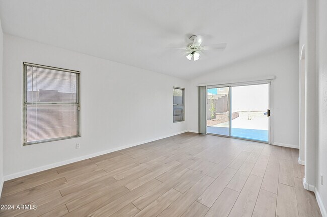 Building Photo - 4436 E Mountain Sage Dr