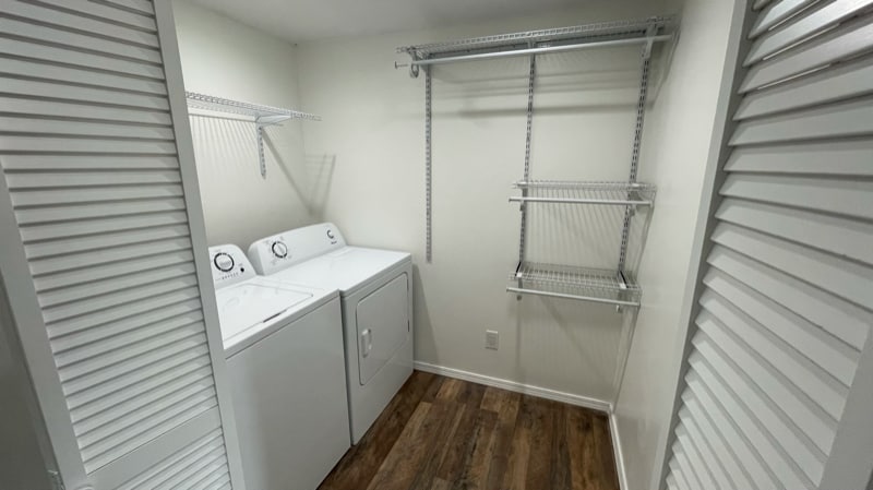 Building Photo - 415 N Washington St